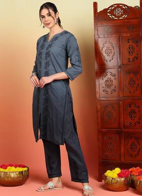 Women grey ethnic motifs embroidered chikankari ombre cotton kurta & palazzo set 3
