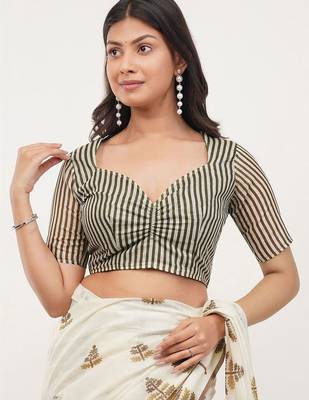 Off white linen printed saree with blouse 4