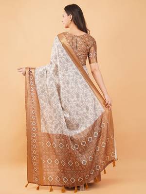 Off white polyester printed saree with blouse 3