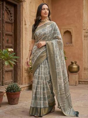 Grey polyester printed saree with blouse 3