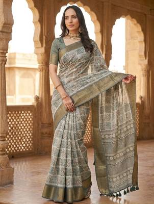 Grey polyester printed saree with blouse 4