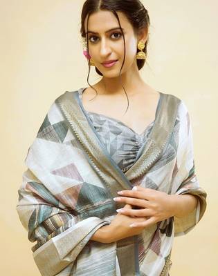 White polyester printed saree with blouse 3