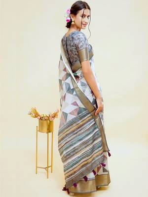 White polyester printed saree with blouse 4