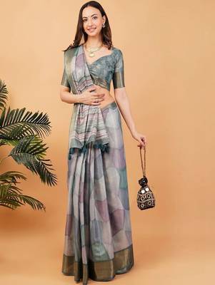 Grey polyester woven design saree with blouse 3