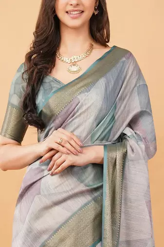 Grey polyester woven design saree with blouse