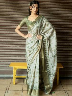 Off white polyester printed saree with blouse 4
