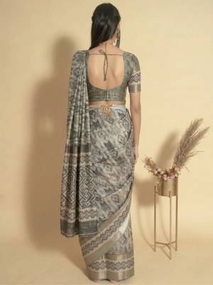 Multicolor polyester printed saree with blouse 2