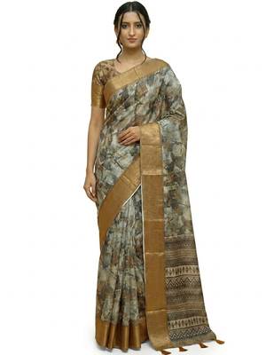 Grey polyester printed saree with blouse 2