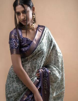 Sea green polyester printed saree with blouse 3