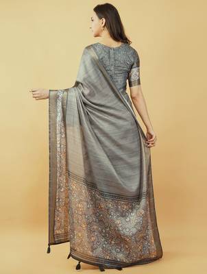 Grey polyester printed saree with blouse 4