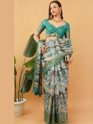 White polyester printed saree with blouse 5