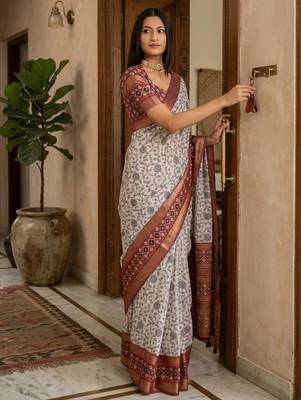 Off white polyester printed saree with blouse 4