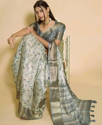 Sea green polyester woven design saree with blouse 4