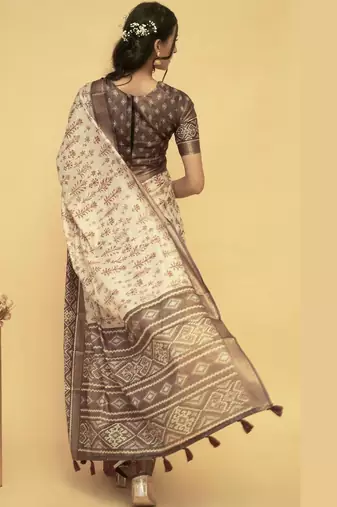 Off white polyester printed saree with blouse