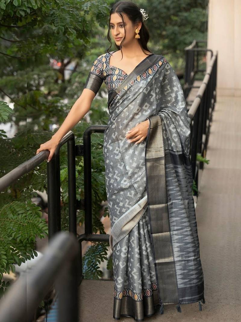 Grey polyester woven design saree with blouse
