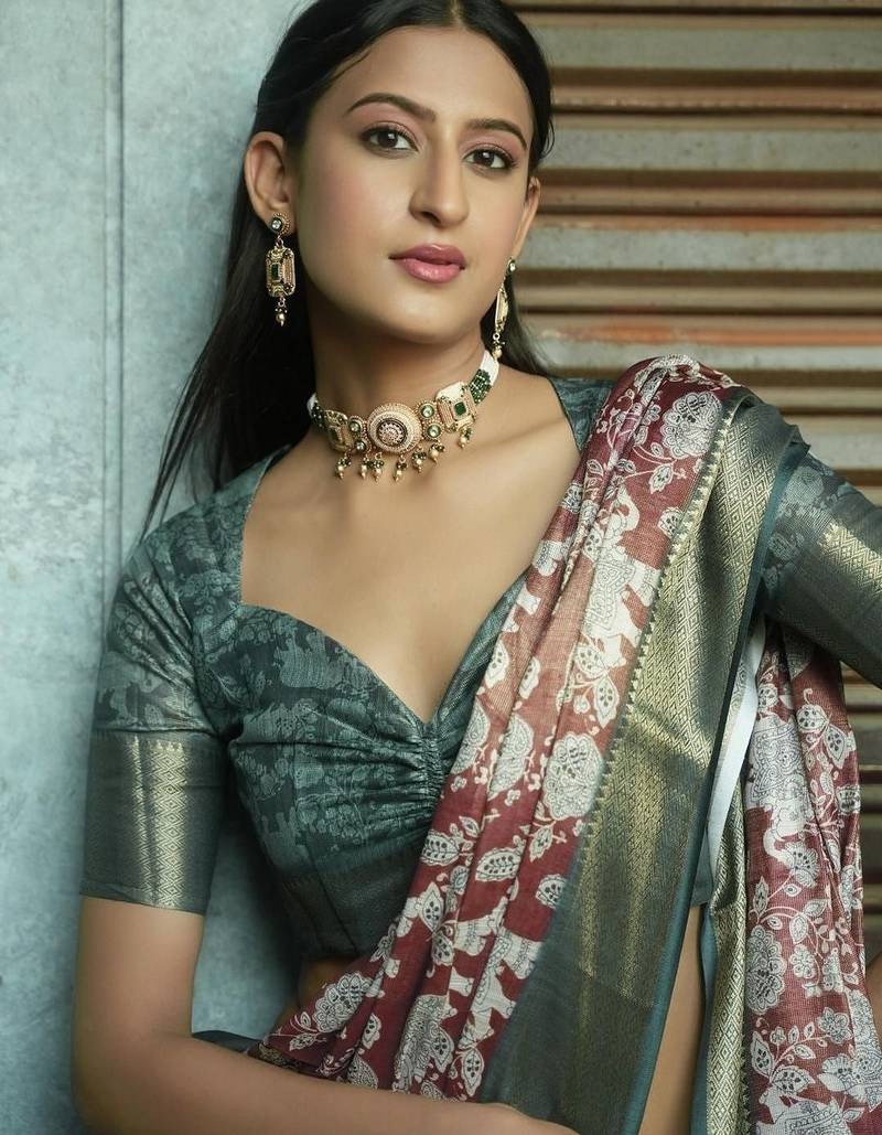 Maroon polyester printed saree with blouse