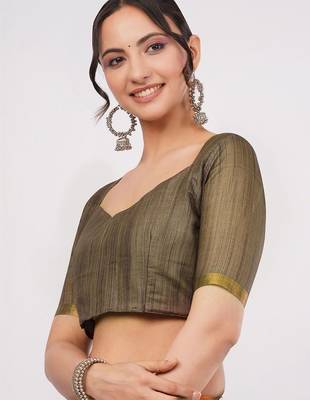 Off white pure linen printed saree with blouse 4
