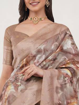 Beige silk blend printed saree with blouse 4