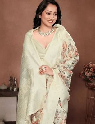 Off white silk blend printed saree with blouse 2