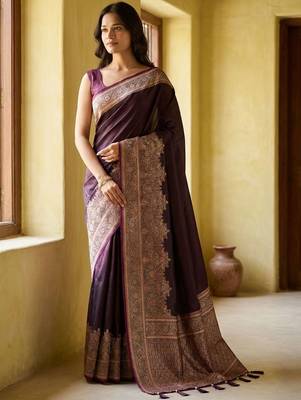 Purple silk blend woven design saree with blouse 2