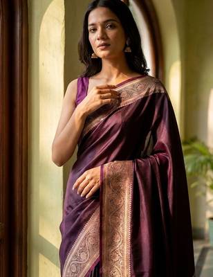 Purple silk blend woven design saree with blouse 4