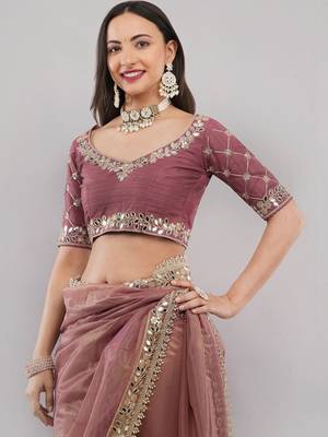 Pink net embellished saree with blouse 5
