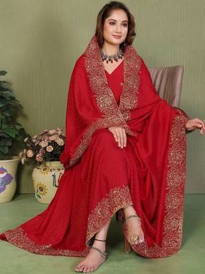 Red silk blend embroidered saree with blouse 2