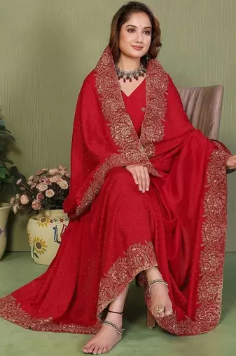 Red silk blend embroidered saree with blouse
