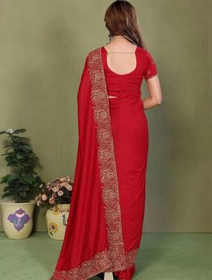 Red silk blend embroidered saree with blouse 3