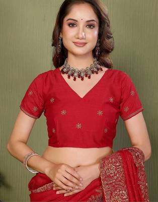 Red silk blend embroidered saree with blouse 4