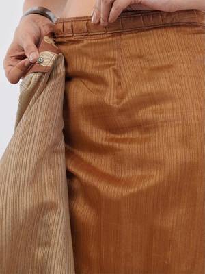 Brown silk blend printed saree with blouse 4