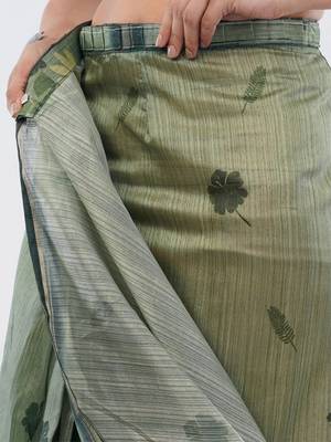 Green silk blend printed saree with blouse 5
