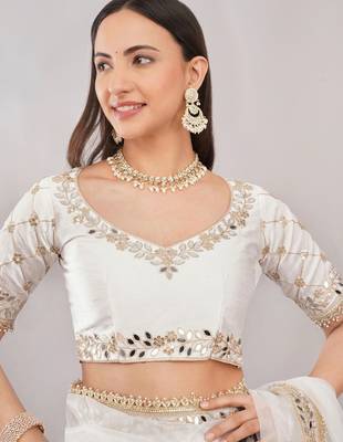 White net embellished saree with blouse 5