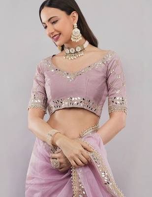 Pink net embellished saree with blouse 4