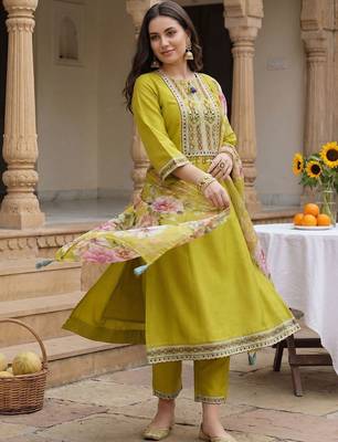 Women Ethnic Motifs Embroidered Panelled Sequinned Kurta with Trousers & With Dupatta 6