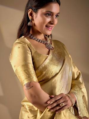 Gold silk blend woven design saree with blouse 2