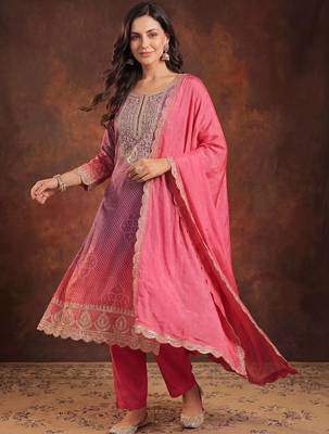 Women Bandhani Printed Regular Sequinned Kurta with Trousers & With Dupatta 2