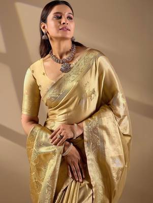Gold silk blend woven design saree with blouse 4