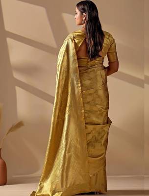Gold silk blend woven design saree with blouse 3