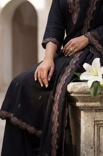 Women Ethnic Motifs Embroidered Regular Thread Work Kurta with Trousers & With Dupatta