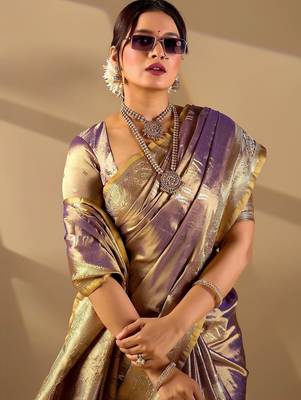 Purple silk blend woven design saree with blouse 5