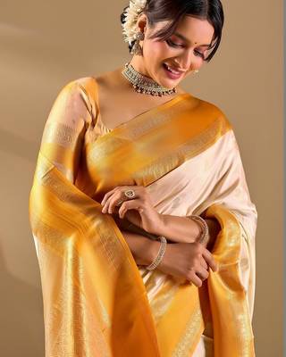 Off white silk blend woven design saree with blouse 2