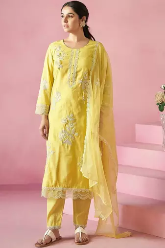 Women Floral Embroidered Regular Thread Work Kurta with Trousers & With Dupatta