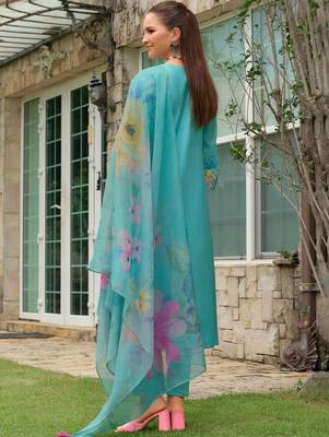 Women Floral Embroidered Regular Thread Work Kurta with Trousers & Dupatta 4