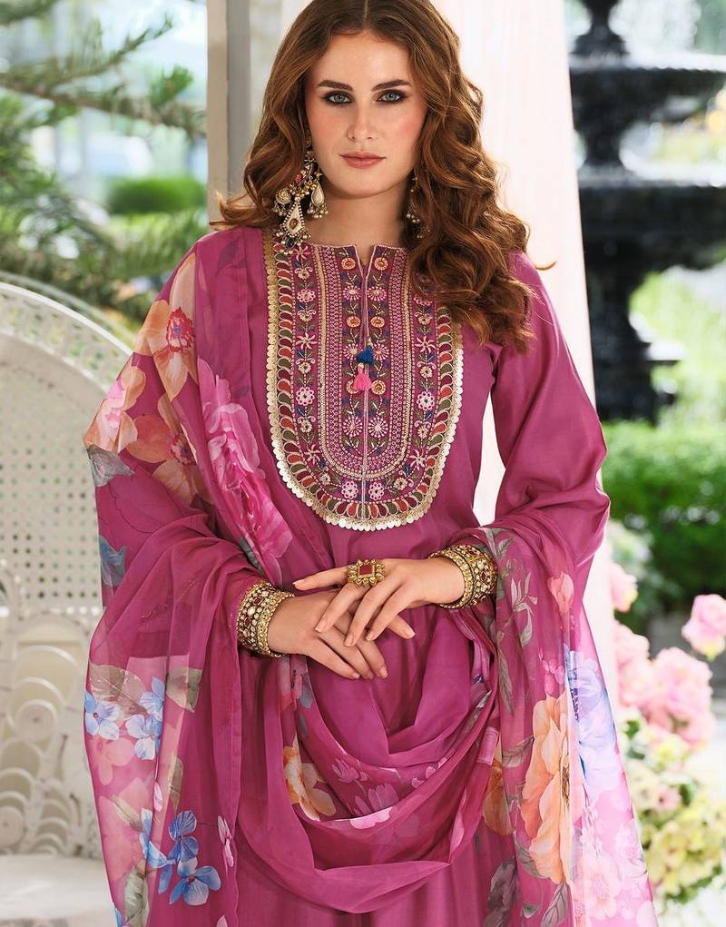 Women Floral Embroidered Kurta with Trousers & Dupatta