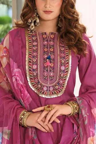 Women Floral Embroidered Kurta with Trousers & Dupatta