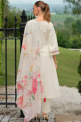 Floral Embroidered Thread Work V-Neck A-Line Kurta With Trousers & Dupatta