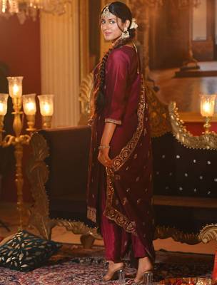 Embroidered Gotta Patti Work Round Neck Kurta With Trousers & Dupatta 5