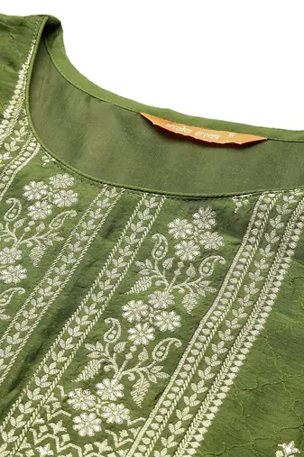 Ethnic Motifs Kurta with Trousers & Dupatta