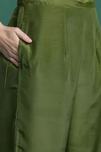 Ethnic Motifs Kurta with Trousers & Dupatta